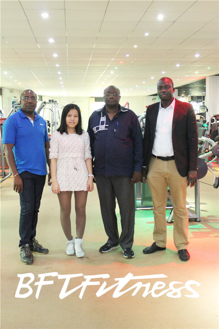 布基納法索客戶來中國廣州羞羞视频APP下载大全進口健身器材